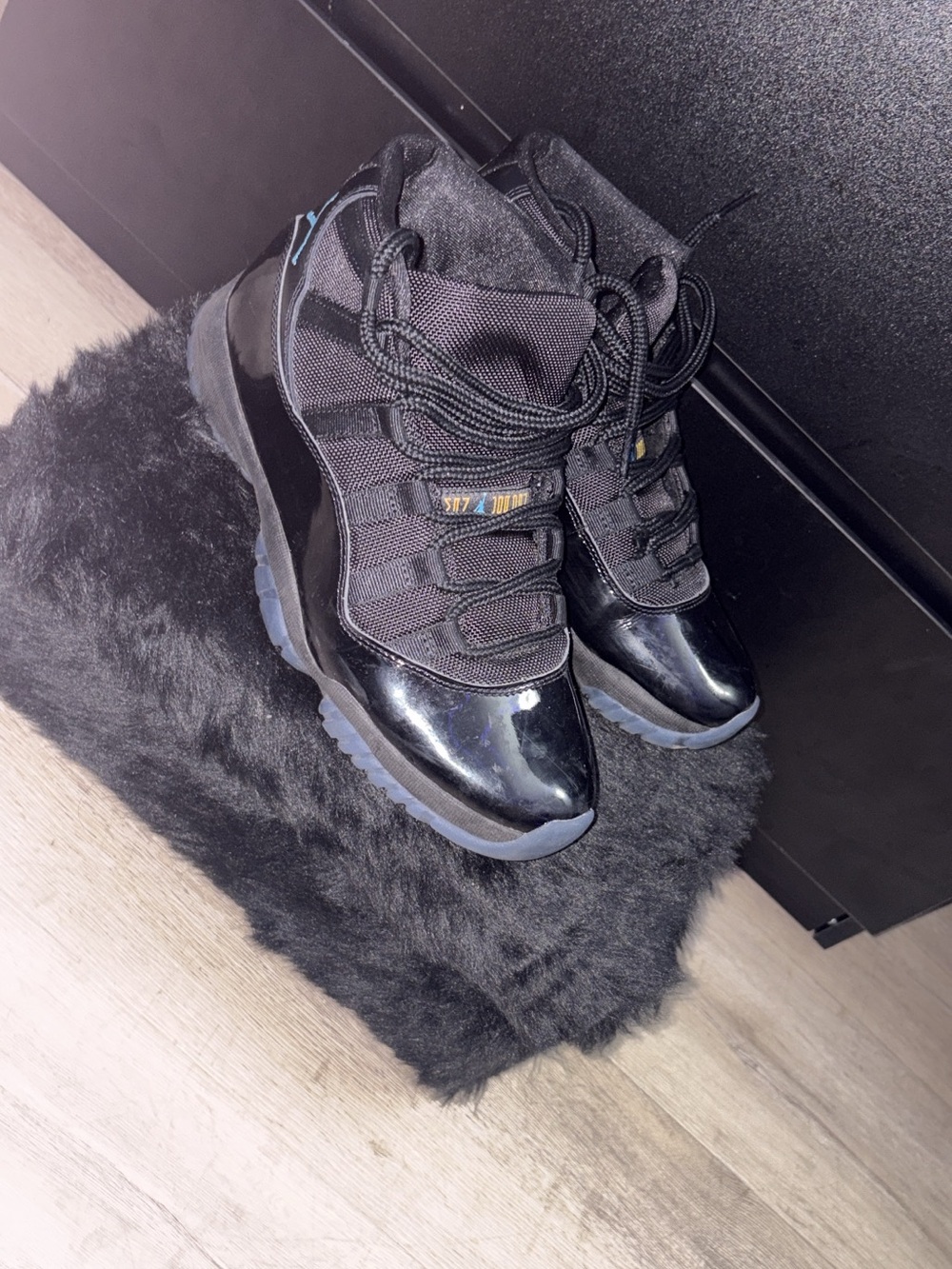 Black Women's High-Top Athletic Sneakers - Stylish Lace-Up Comfort